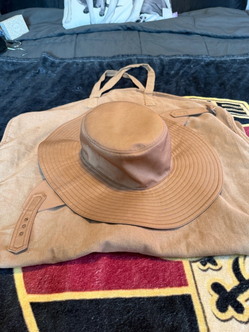 Burberry Tan Canvas Bucket Hat with Check Lining - Picture 6 of 6